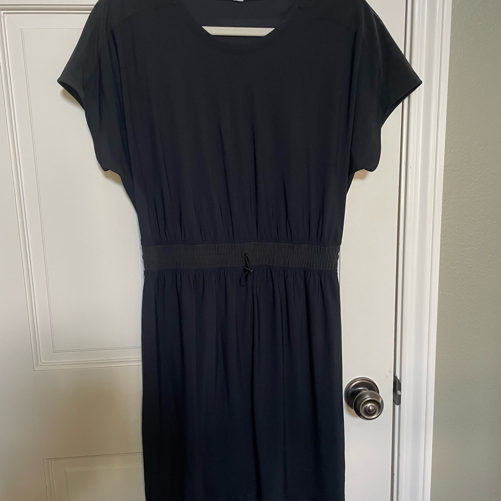 Lululemon Black Short-Sleeve Drawstring Waist Dress - Women